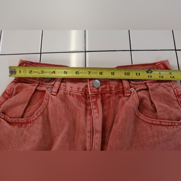 Zgy Denim Washed Red Super HiRise Loose 100% Cotton Raw Edge Jean Shorts Size 30 - Picture 8 of 8